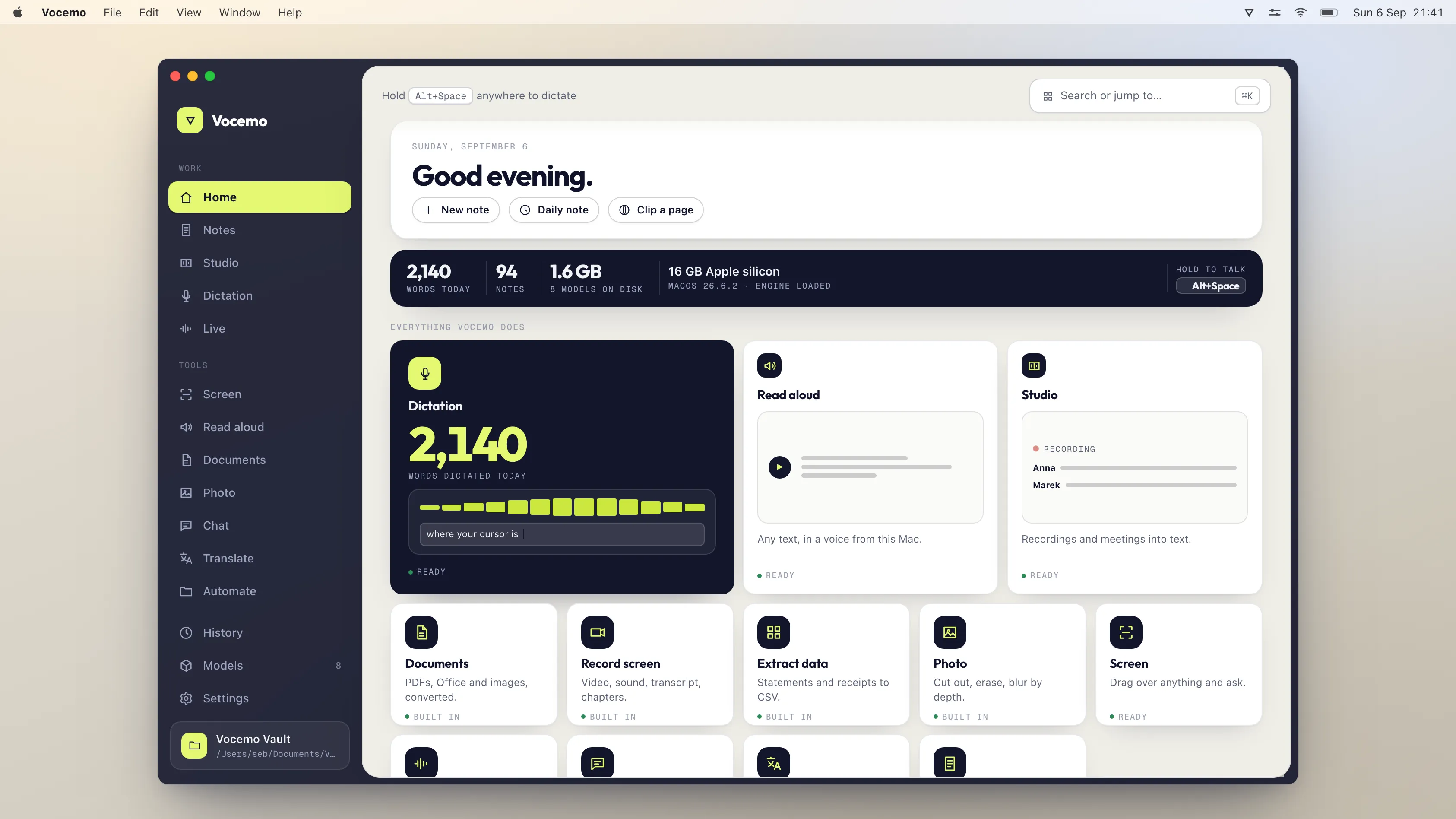 The Vocemo home screen, showing buttons for a new note, a daily note and clipping a page, a bar reading 2,140 words today and 94 notes, and a card for each feature.